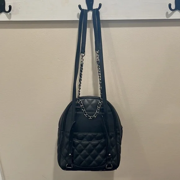 Boyatu Quilted Black Leather Mini Backpack - chain straps - Picture 7 of 12